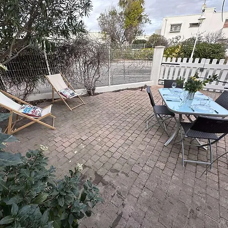Apartment 2 Pieces Avec Terrasse Et Jardin Clos, Parking Inclus - Fr-1-731-109