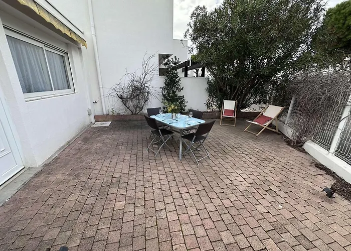 2 Pieces Avec Terrasse Et Jardin Clos, Parking Inclus - Fr-1-731-109 *